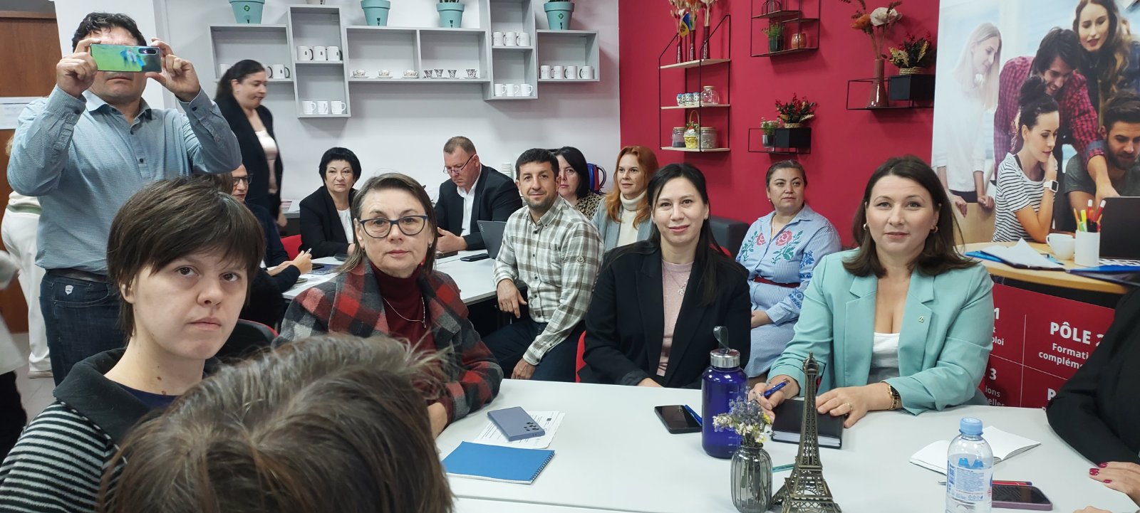Cercetătorii Institutului la sesiunea de instruire dedicată echipelor de cercetare